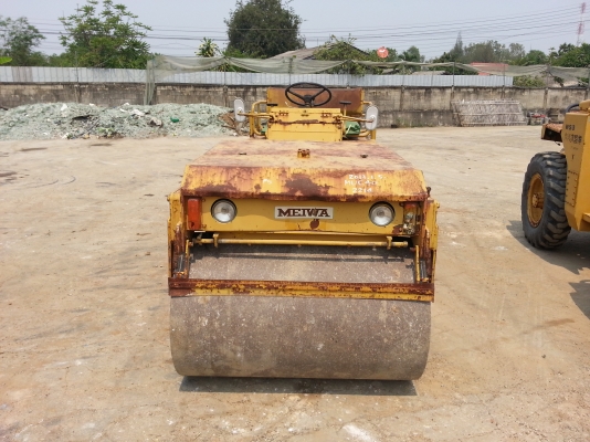 ขายรถบดมือสองญี่ปุ่น ยี่ห้อ MEIWA 3.5ตัน พร้อมใช้งานสภาพรถ 90\% เอกสารอินวอย