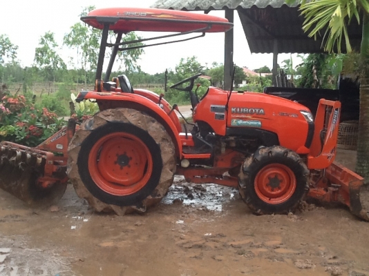 Kubota L36 พร้อมอุปกรณ์ 3 ชิ้น ขาย 410000