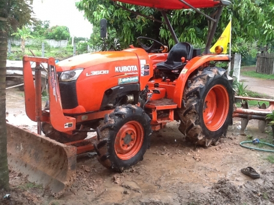 Kubota L36 พร้อมอุปกรณ์ 3 ชิ้น ขาย 410000