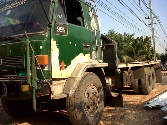 ขาย10ล้อเพลาเดียวพื้นเรียบ ร๊อคกี้ (คัสซีหัวยาว)