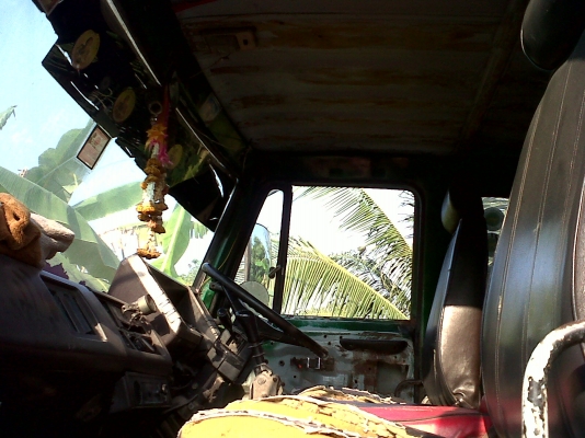 ขาย10ล้อเพลาเดียวพื้นเรียบ ร๊อคกี้ (คัสซีหัวยาว)