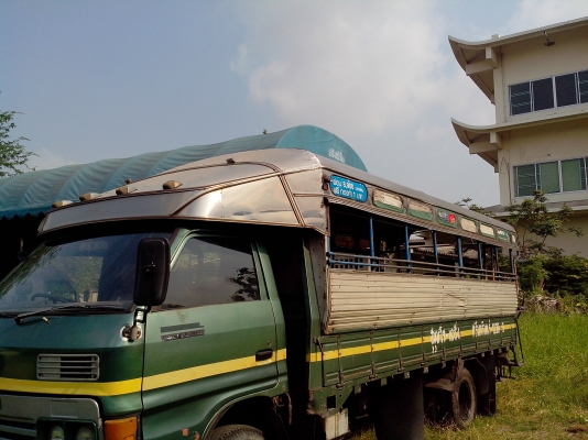 ขายด่วนหลังคารถ6ล้อกลางพร้อมเบาะนั่งครบชุดสนใจติดต่อโดยตรง0892050655