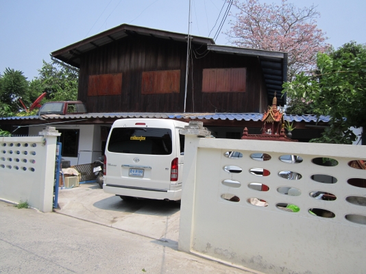 ต้องการขายบ้าน2ชั้นอยู่ในตัวเมือง สุพรรณบุรี