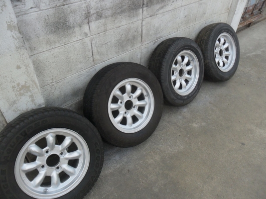 ล้อกล้วย 13นิ้ว 4รู พร้อมยาง ล้อกล้วย 13นิ้ว 4รู พร้อมยาง