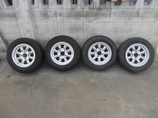 ล้อกล้วย 13นิ้ว 4รู พร้อมยาง