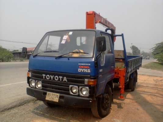 ขายรถบรรทุก 6 ล้อ  โตโยต้า  ไดน่า 300หรือแลกรถกระบะ