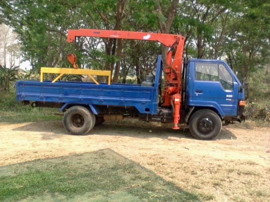 ขายรถบรรทุก 6 ล้อ  โตโยต้า  ไดน่า 300หรือแลกรถกระบะ