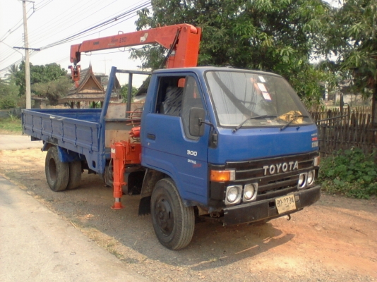 ขายรถบรรทุก 6 ล้อ  โตโยต้า  ไดน่า 300หรือแลกรถกระบะ