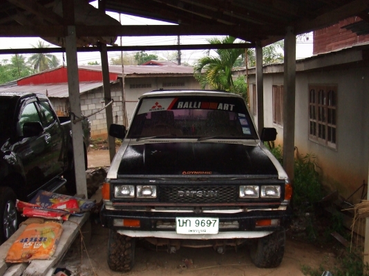 ขายรถนิสสัน sd 2300 ยกสูง แบบ 4*4 ขายรถนิสสัน sd 2300 ยกสูง แบบ 4*4