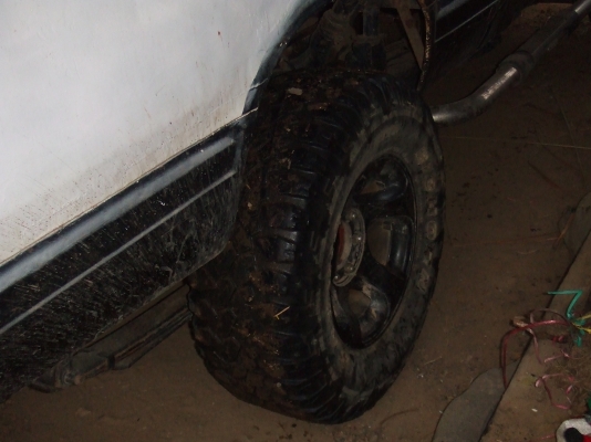 ขายรถนิสสัน sd 2300 ยกสูง แบบ 4*4 ขายรถนิสสัน sd 2300 ยกสูง แบบ 4*4