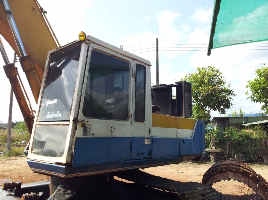 ขายด่วน   PC  200-3   รถใช้ได้ดีตักดินวันละ60-100   เที่ยวต่อวัน