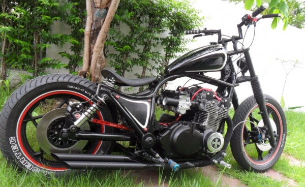 เค้าฝากมาให้ช่วยขายsuzuki GS750cc ทะเบียนแท้ครับ