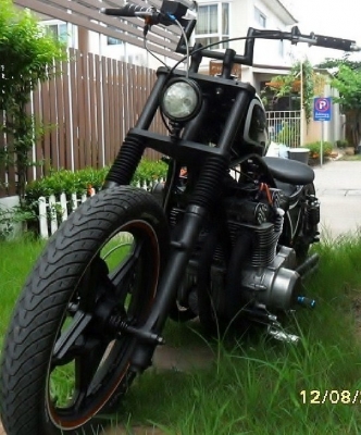 เค้าฝากมาให้ช่วยขายsuzuki GS750cc ทะเบียนแท้ครับ