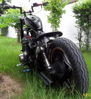 เค้าฝากมาให้ช่วยขายsuzuki GS750cc ทะเบียนแท้ครับ