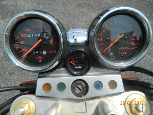 ขอคนใจถึงไม่กลัว ตร.สพม.ขาย CB400 verion S ปี 98 โทร 082 2169945 ราคา 79000 บาท ขอคนใจถึงไม่กลัว ตร.สพม.ขาย CB400 verion S ปี 98 โทร 082 2169945 ราคา 79000 บาท