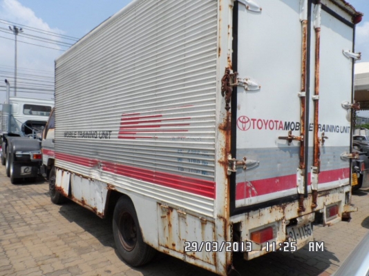 ประมูลขายรถบรรทุก Fuso 6 คัน และรถบรรทุกประเภทอื่นรวม 10 คัน เริ่มประมูล 12.00 น