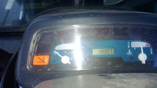 รถยกโตโยต้ารุ่น 7 น้ำหนักยก 3.5 ตัน เสาสูง 6 เมตร เกียร์ออโต้ เครื่องเบนซินติดแก๊ส ช.ม.ทำงาน 3,900 ช.ม.