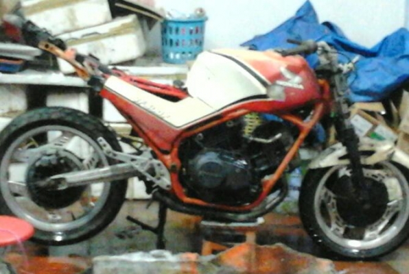 ขายซากรถในตำนานvf400f