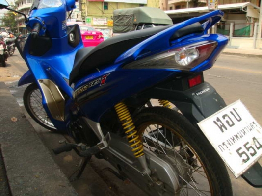 ขายด่วน HONDA WAVE 125i หัวฉีดปี2012  อยู่ห้วยขวาง เอกสารพร้อม ขายถูก 35,000บาท