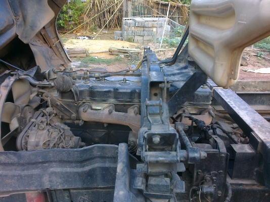 ขายด่วน 6 ล้อดั้มพ์ Isuzu 175 แรงชัชซี NRR