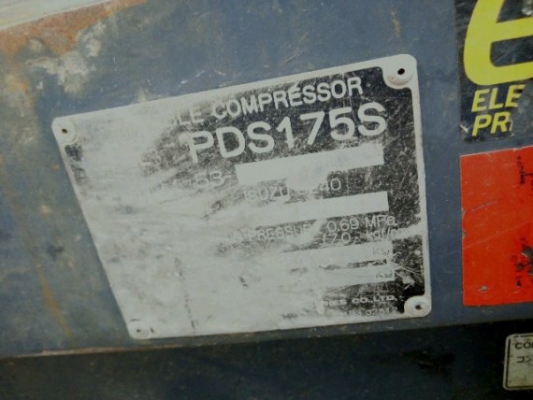 ขายเครื่องปั้มลมคุณภาพดีนำเข้าจากญี่ปุ่น ยี่ห้อ Airman รุ่น PDS175S  พร้อมใช้งานไม่เคยใช้งานในไทย  สนใจติดต่อเจี๊ยบได้ค่ะ  087-3310254  ค่ะ