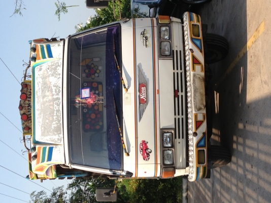 ขาย HINO 6 ล้อKM777 ปี 35 เครื่อง WO4D  (117 HP) เดิม ๆ กระบะไม้มะค่าทั้งลูก ยางดี ขับดี ซัซซีสวย ขาย 460,000 บาท