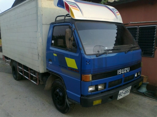 ISUZU 6 ล้อ NPR 115 (รถห้างแท้) ปี 32 ตู้แห้ง ยางดี คลัซซีสวยมาก 430,000