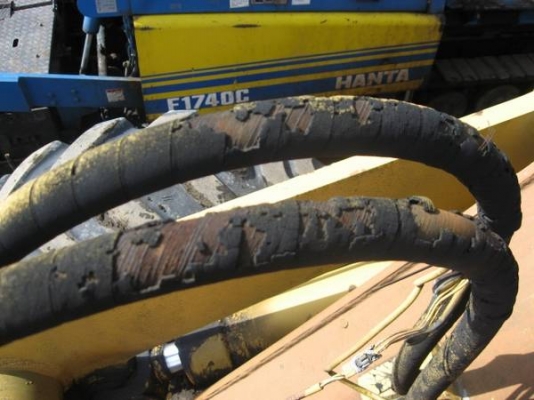 515 รถตักมือสองจากญี่ปุ่น ไม่เคยใช้งานในไทย ราคาขายถูกตามสภาพค่ะ สนใจโทรเลยค่ะ 087-3310254