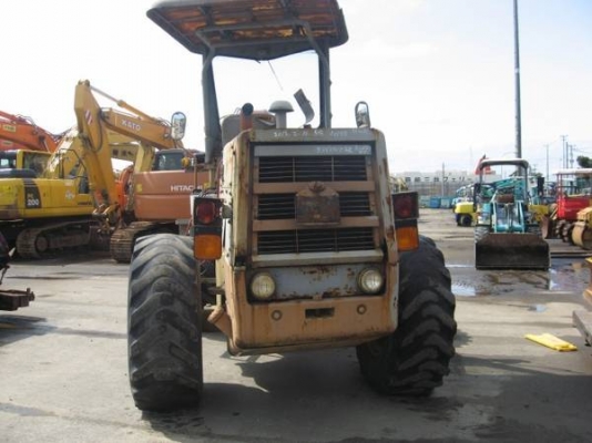 515 รถตักมือสองจากญี่ปุ่น ไม่เคยใช้งานในไทย ราคาขายถูกตามสภาพค่ะ สนใจโทรเลยค่ะ 087-3310254