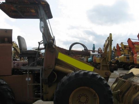 515 รถตักมือสองจากญี่ปุ่น ไม่เคยใช้งานในไทย ราคาขายถูกตามสภาพค่ะ สนใจโทรเลยค่ะ 087-3310254