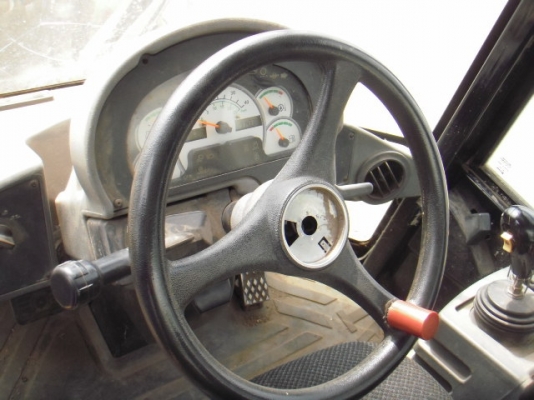 ขายรถตักกลับมาจากงานเช่า 924G  ตัดขายราคาถูกสภาพพร้อมใช้ค่ะ  สนใจ โทร 087-3310254  เจี๊ยบค่ะ