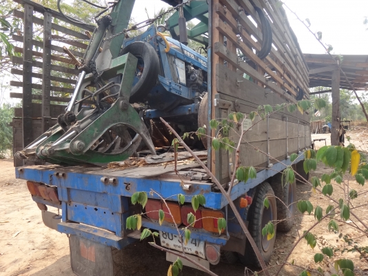 ขายด่วน  รถสิบล้อเพลาเดียว  ISUZU  JCM  เครื่อง 6BD1 สวยพร้อมใช้งาน