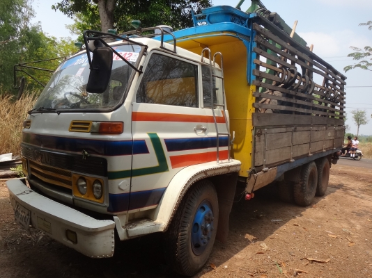 ขายด่วน  รถสิบล้อเพลาเดียว  ISUZU  JCM  เครื่อง 6BD1 สวยพร้อมใช้งาน