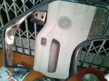 ขายประตูคู่หน้า NISSAN URVAN ขายประตูคู่หน้า NISSAN URVAN