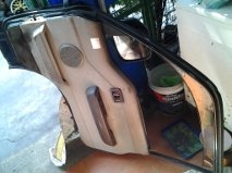 ขายประตูคู่หน้า NISSAN URVAN ขายประตูคู่หน้า NISSAN URVAN