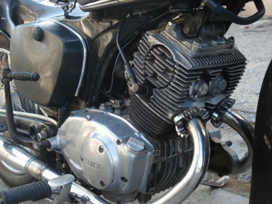 ขาย ฮอนด้า C92 สภาพดีเครื่องดีระบบไฟ CDI แล้วรถไม่มีทะเบียนออกใบซื้อขายให้คับ