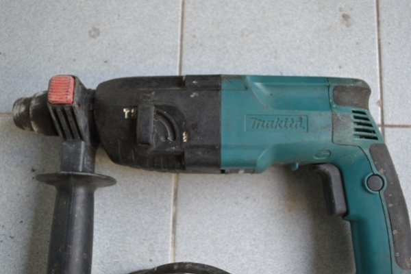ขายถูก สว่านโรตารี่ MAKITA รุ่นHR 2451 24 mm 1500 บาท