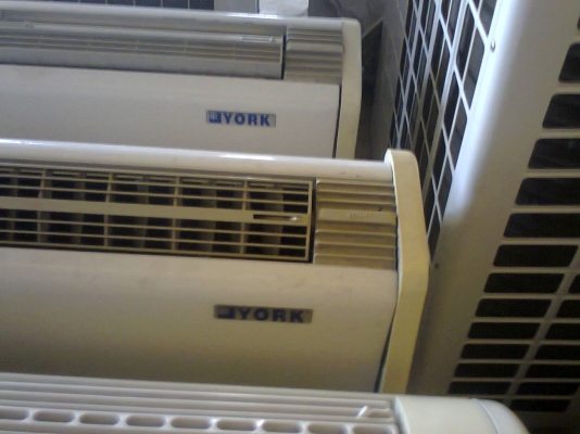 ขายแอร์สำนักงานสภาพพร้อมใช้งานไม่มีปัญหาใช้ไฟ3เฟสนะครับสนใจมาลองคุยได้เหมาหมด 5 ชุด ราคาคุยกันได้นะจร้า ราคาถูกๆๆๆมากๆๆ