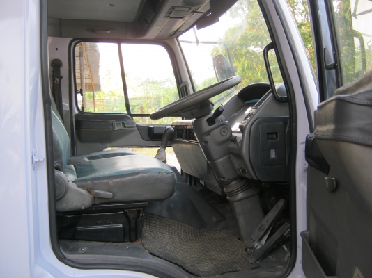 ขาย6ล้อฮีโน่ FB4J  140 แรงม้า รถห้างแท้ปี 44 690000 บาทต่อรองได้