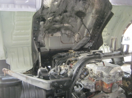 ขาย6ล้อฮีโน่ FB4J  140 แรงม้า รถห้างแท้ปี 44 690000 บาทต่อรองได้