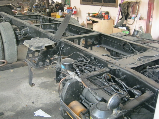 ขาย6ล้อฮีโน่ FB4J  140 แรงม้า รถห้างแท้ปี 44 690000 บาทต่อรองได้