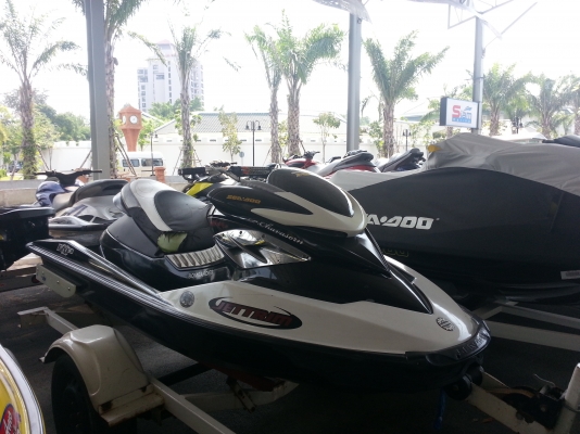 เจ็ทสกีมือ 2 สภาพดี รุ่น RXP 215 Super