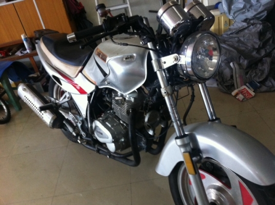 ขาย มอเตอร์ไซค์ คลาสสิค 2สูบ 150CC สภาพสวย