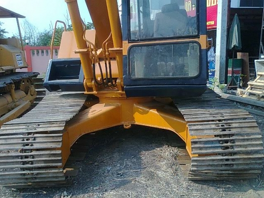 KOMATSU PC120-3 เครื่องปั้มเดิม รอลเลอร์7ลูก โซ่ใหม่ KOMATSU PC120-3 เครื่องปั้มเดิม รอลเลอร์7ลูก โซ่ใหม่