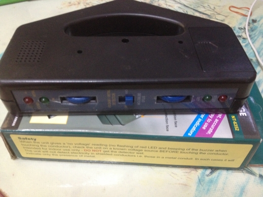 เครื่องหาตำแหน่งโลหะไม้และสายไฟฟ้าในผนังฝ้า Pro'kits NT-6352 เครื่องหาตำแหน่งโลหะไม้และสายไฟฟ้าในผนังฝ้า Pro'kits NT-6352