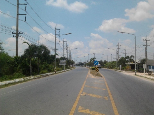 ที่ถมแล้วเหมาะทำที่ค้าขาย 2.5 ไร่ ๆละ 3.5 ล้านบาท