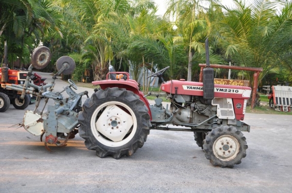 ขายรถไถ YANMAR YM2210ขับ4ล้อ นำเข้าจากญี่ปุ่น 120,000บาทเท่านั้น!!