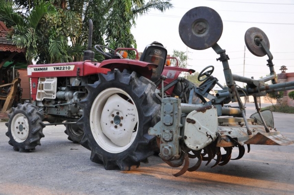 ขายรถไถ YANMAR YM2210ขับ4ล้อ นำเข้าจากญี่ปุ่น 120,000บาทเท่านั้น!!