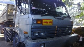 รถนิสสัน 10 ล้อ หัวลาก 290 แรงม้า ( ขายเฉพาะหัว )   สนใจติดต่อ 081 - 6079515