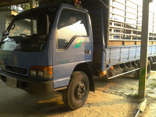ISUZU NQR รถห้างแท้ เครื่อง140แรงม้า คัทซีใหญ่ตลอดเส้น